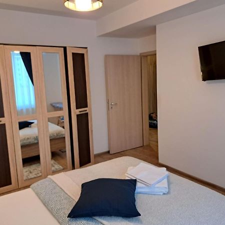 Cozy Apartment In Rasnov Buitenkant foto